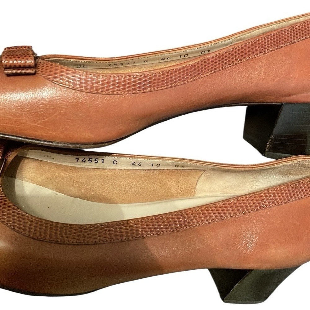 Salvatore Ferragamo Women's Cognac Brown Bow Accent Block Ballet Pumps Size 10 - Picture 7 of 9